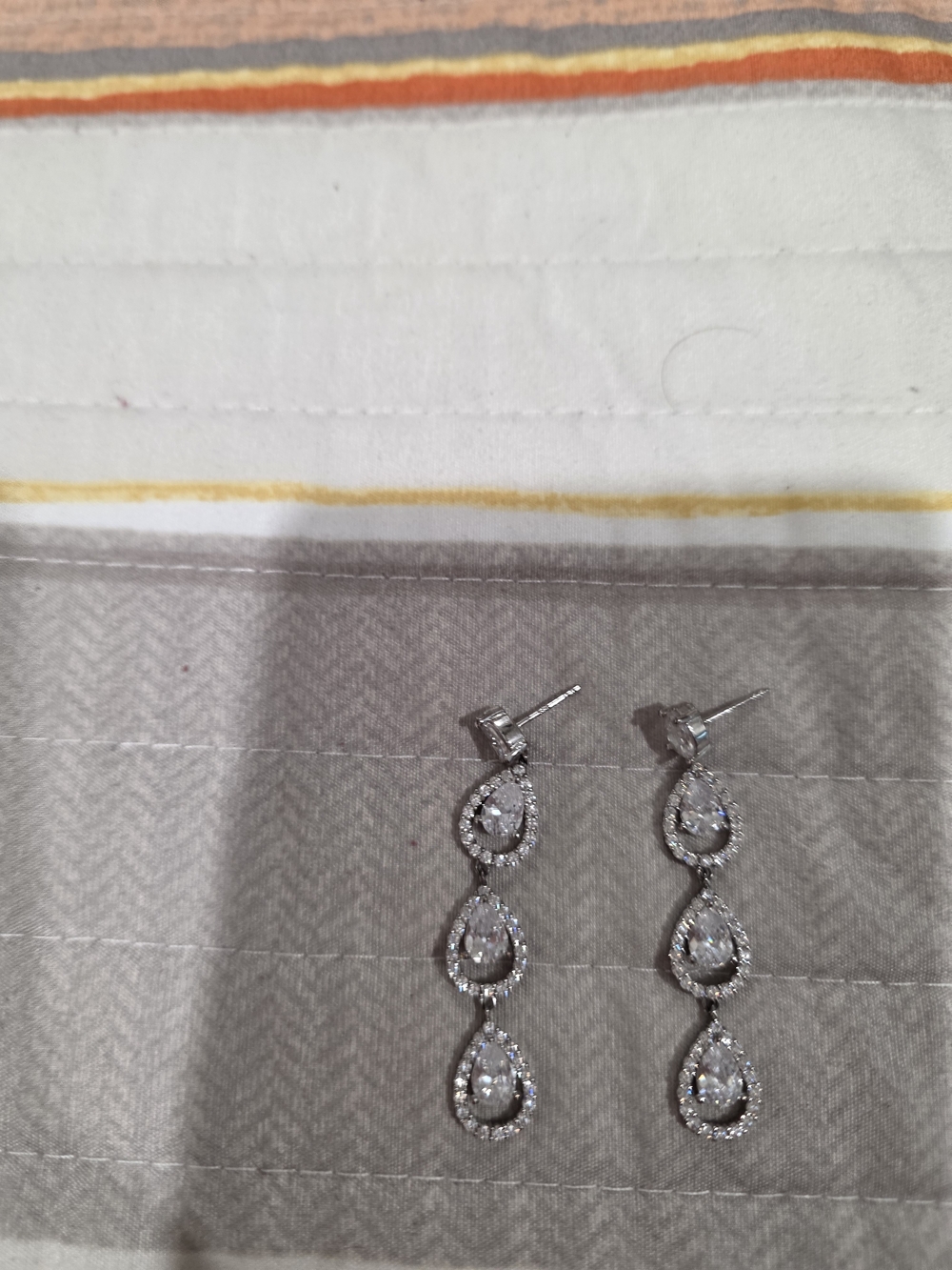 Elegant Triple Teardrop Crystal Drop Earrings - Silver 925